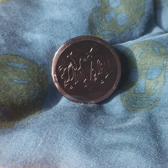 Kat von D setting powder - Picture 1 of 3